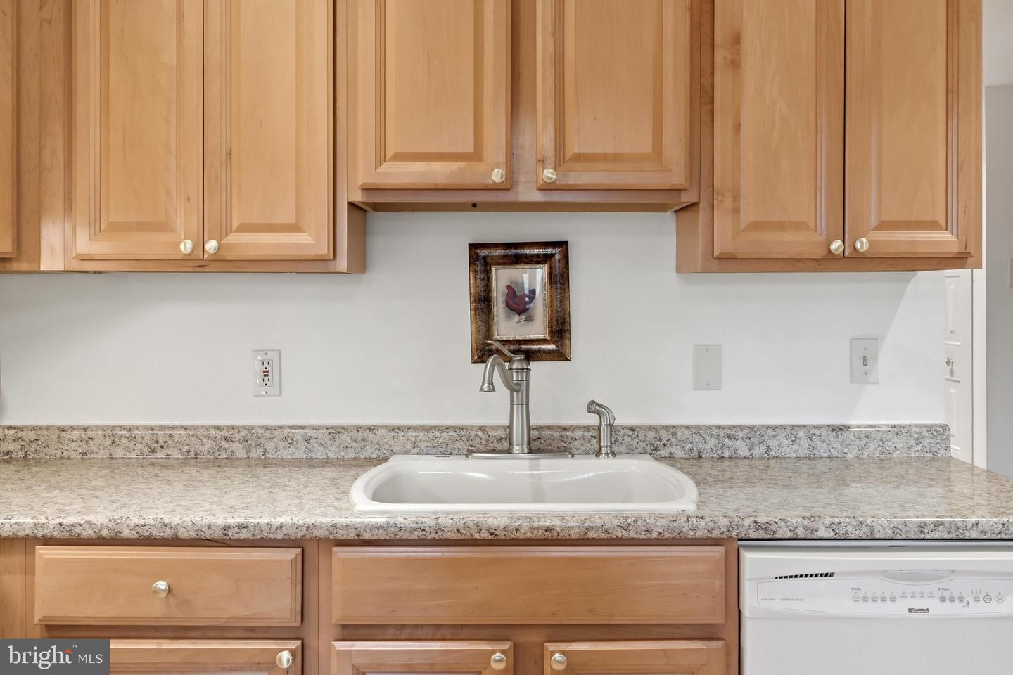 1643 Parkcrest Cir #301 Property Photo 27
