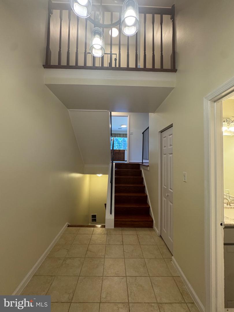 5431 Helm Ct Property Photo 3