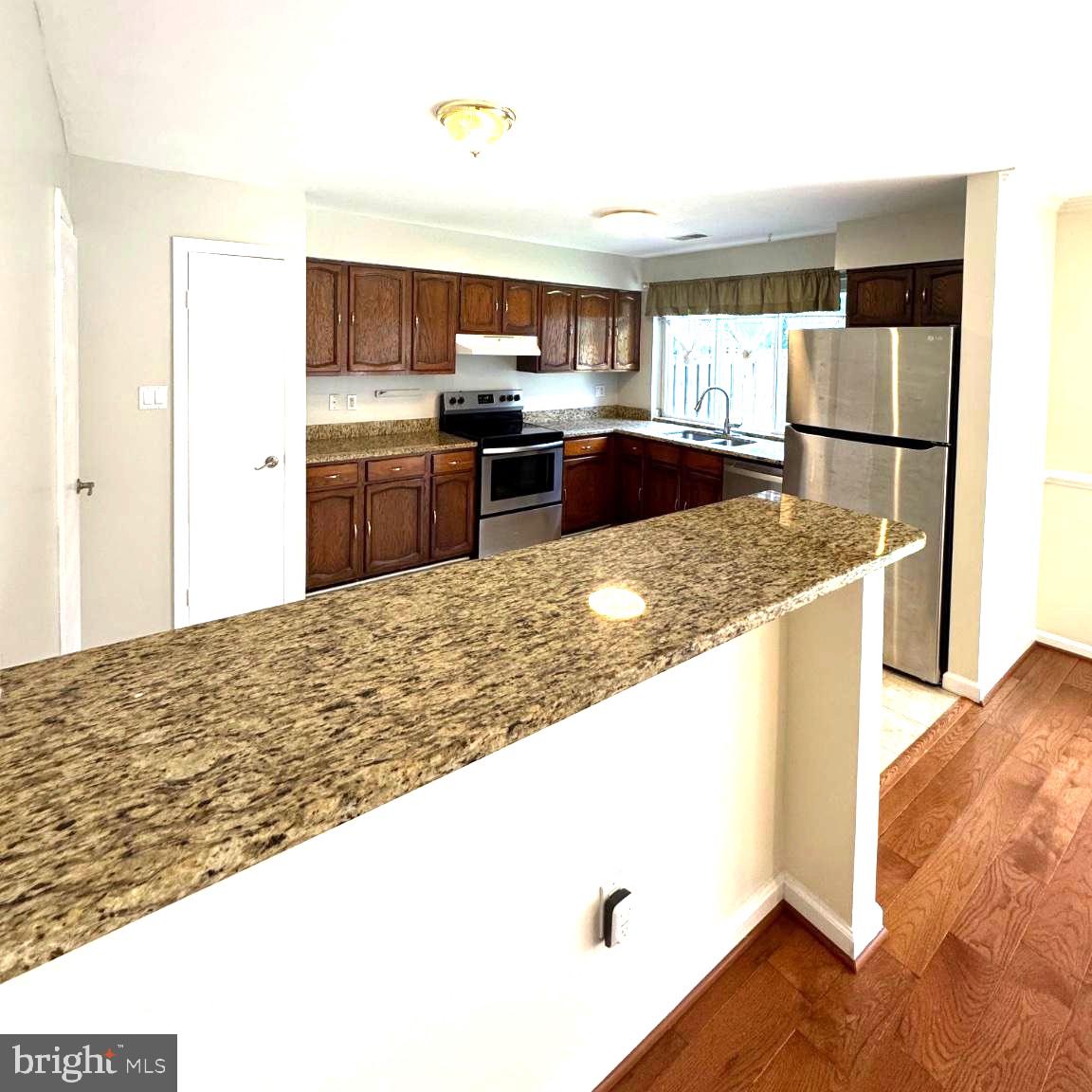 5431 Helm Ct Property Photo 6