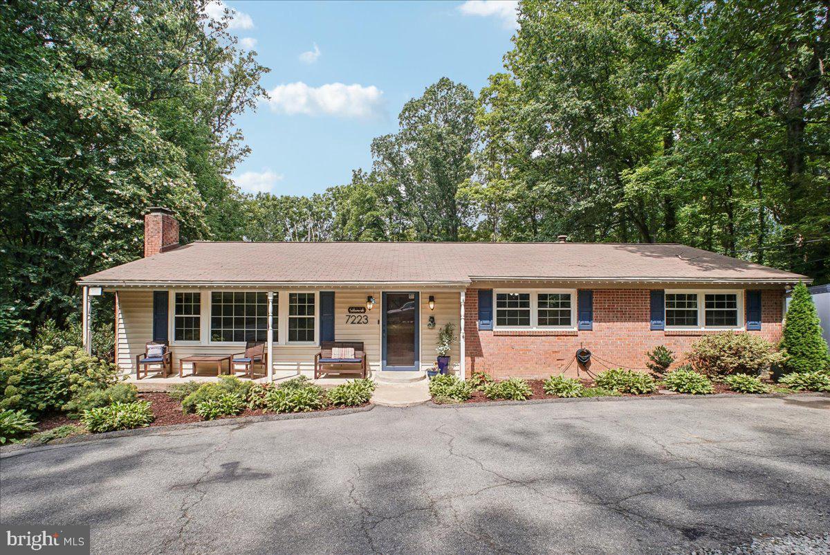 7223 Oriole Property Photo 1