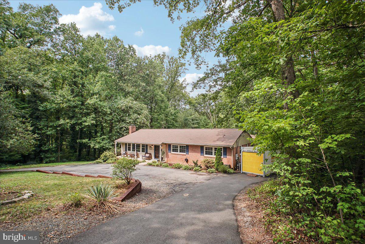 7223 Oriole Property Photo 3