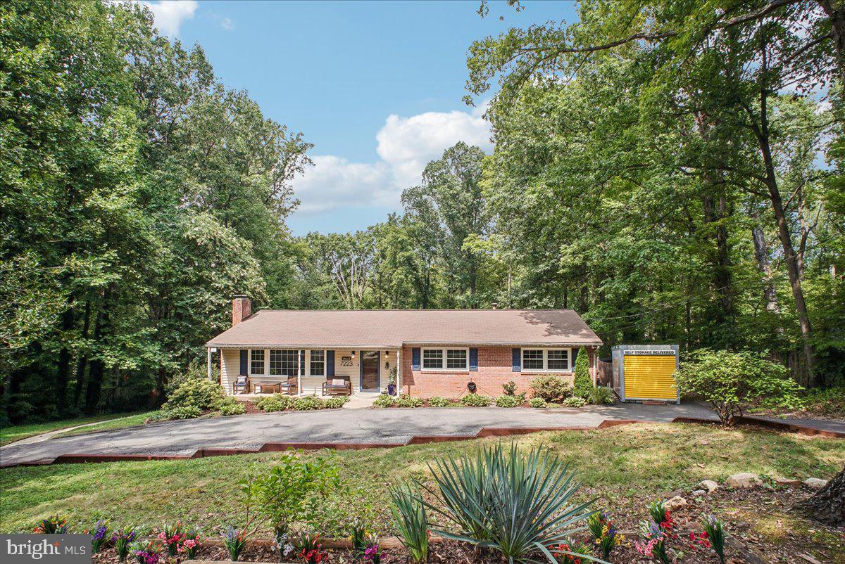 7223 Oriole Property Photo 4