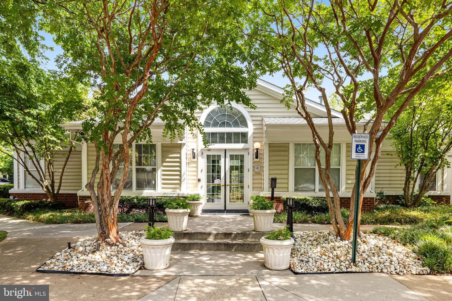 1625 International Dr #421 Property Photo 46