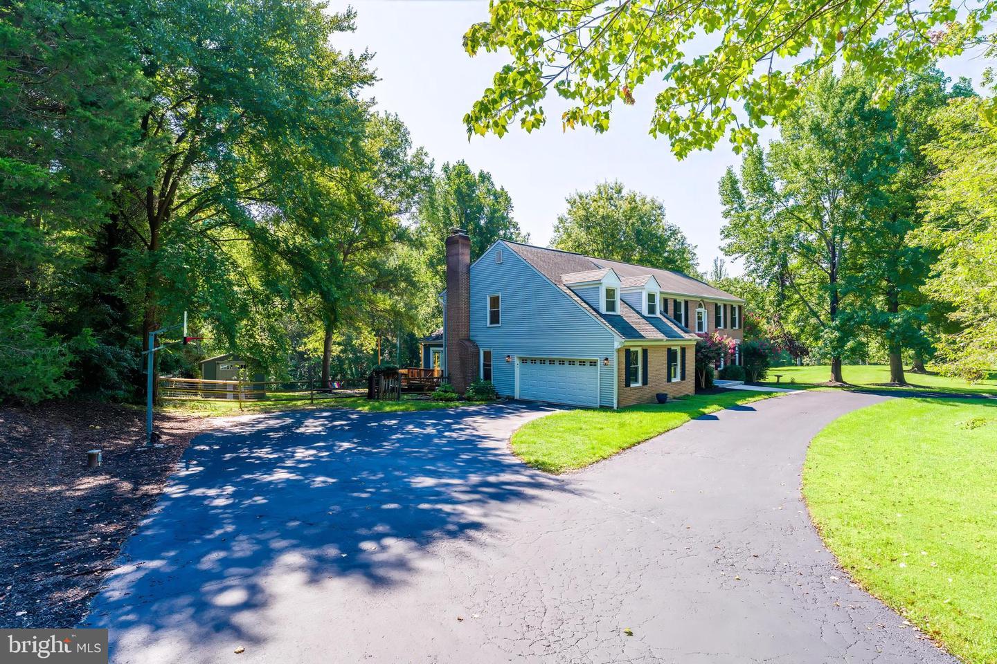 8320 Sylvan Way Property Photo 6