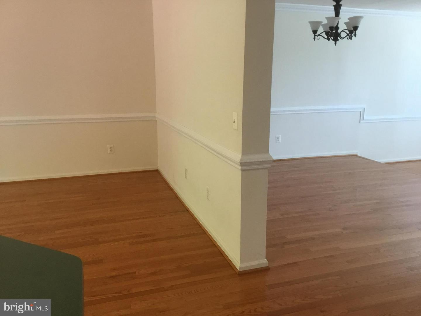 5271 Ballycastle Cir E Property Photo 5