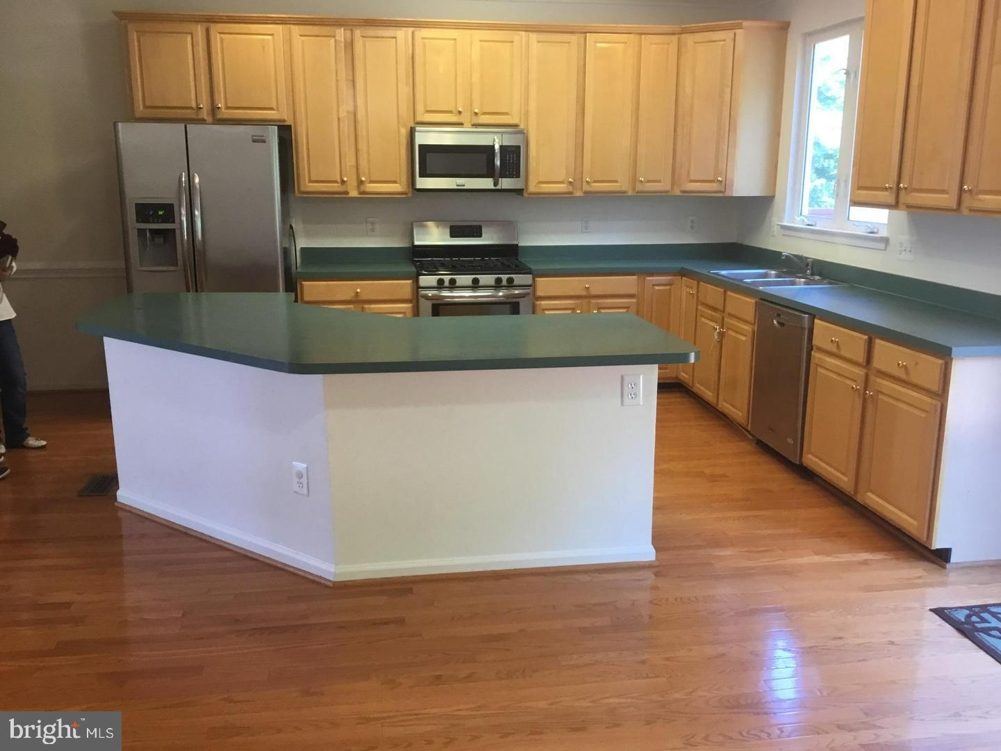 5271 Ballycastle Cir E Property Photo 6