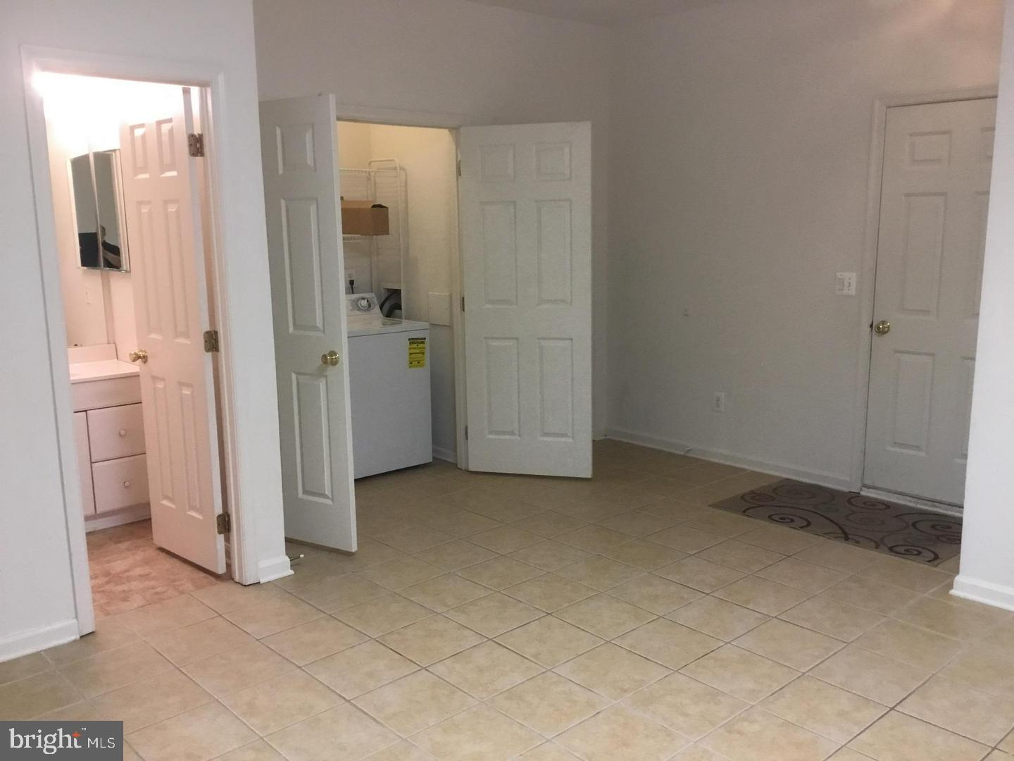 5271 Ballycastle Cir E Property Photo 29