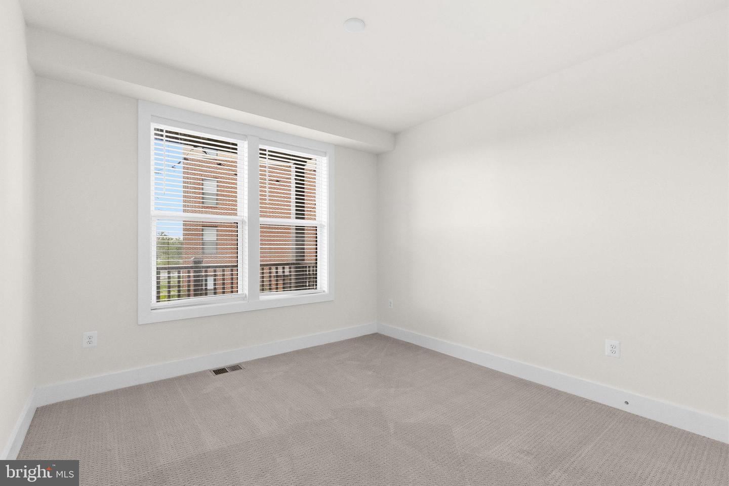 238 Van Buren St Property Photo 22