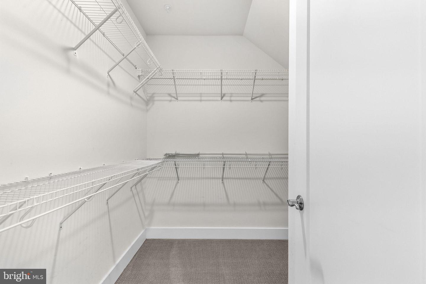 238 Van Buren St Property Photo 34