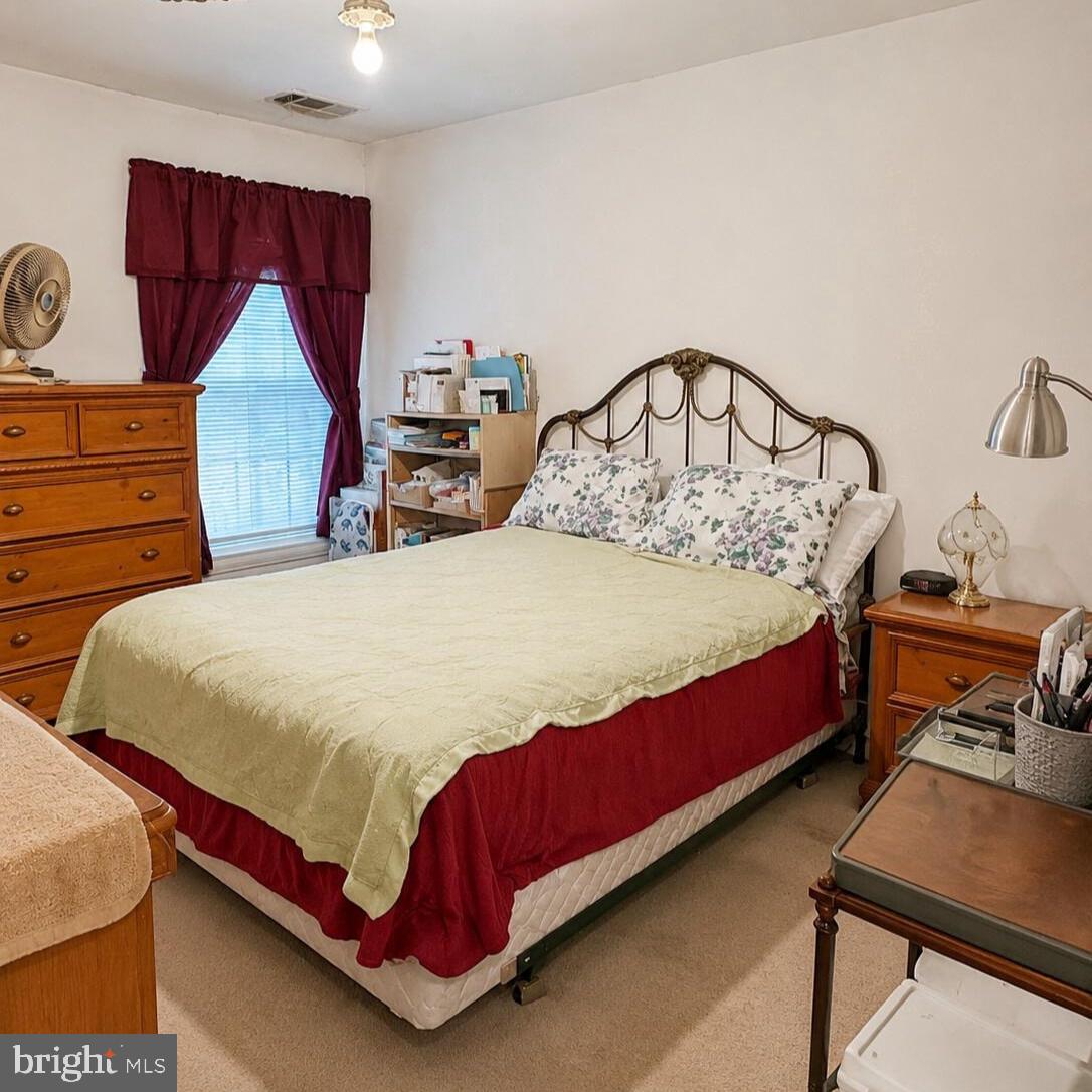 1935 Wilson Ln #t3 Property Photo 10