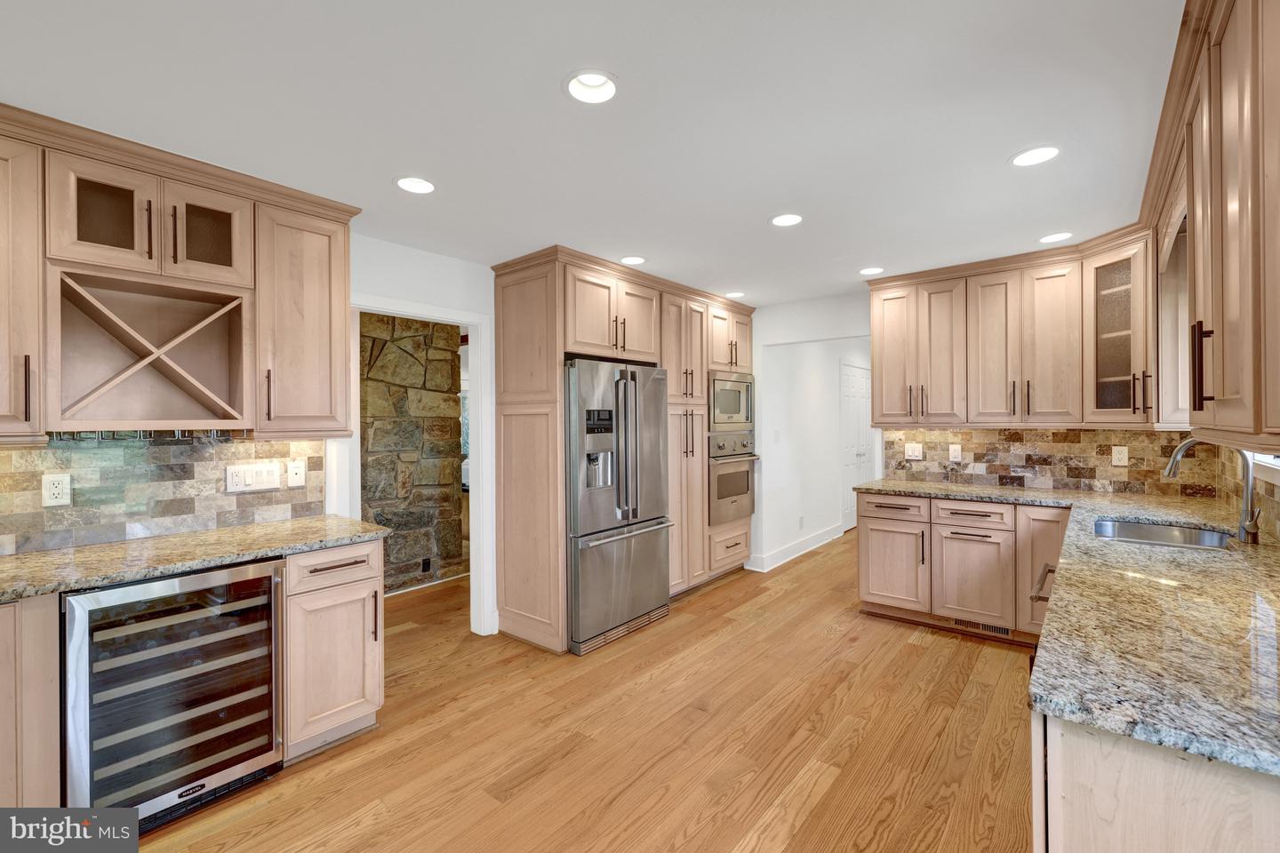9982 Blackberry Ln Property Photo 11