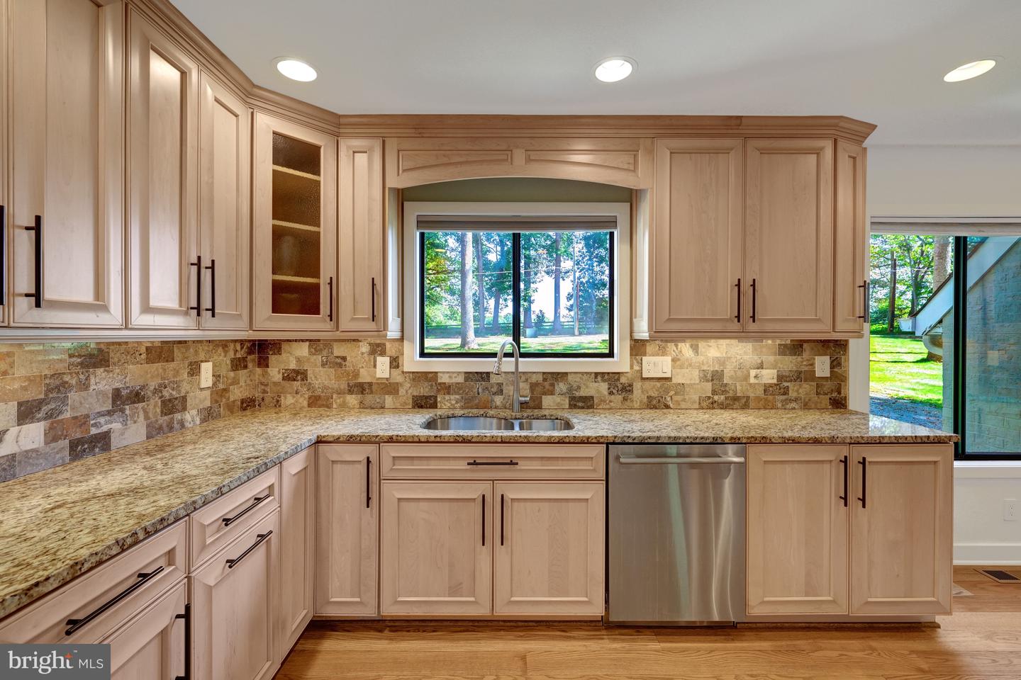9982 Blackberry Ln Property Photo 12