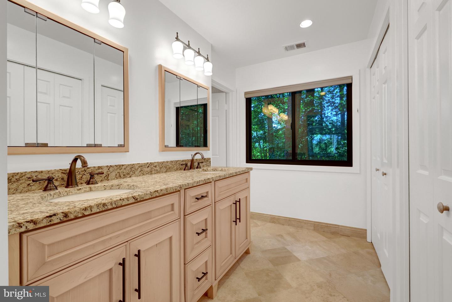 9982 Blackberry Ln Property Photo 29