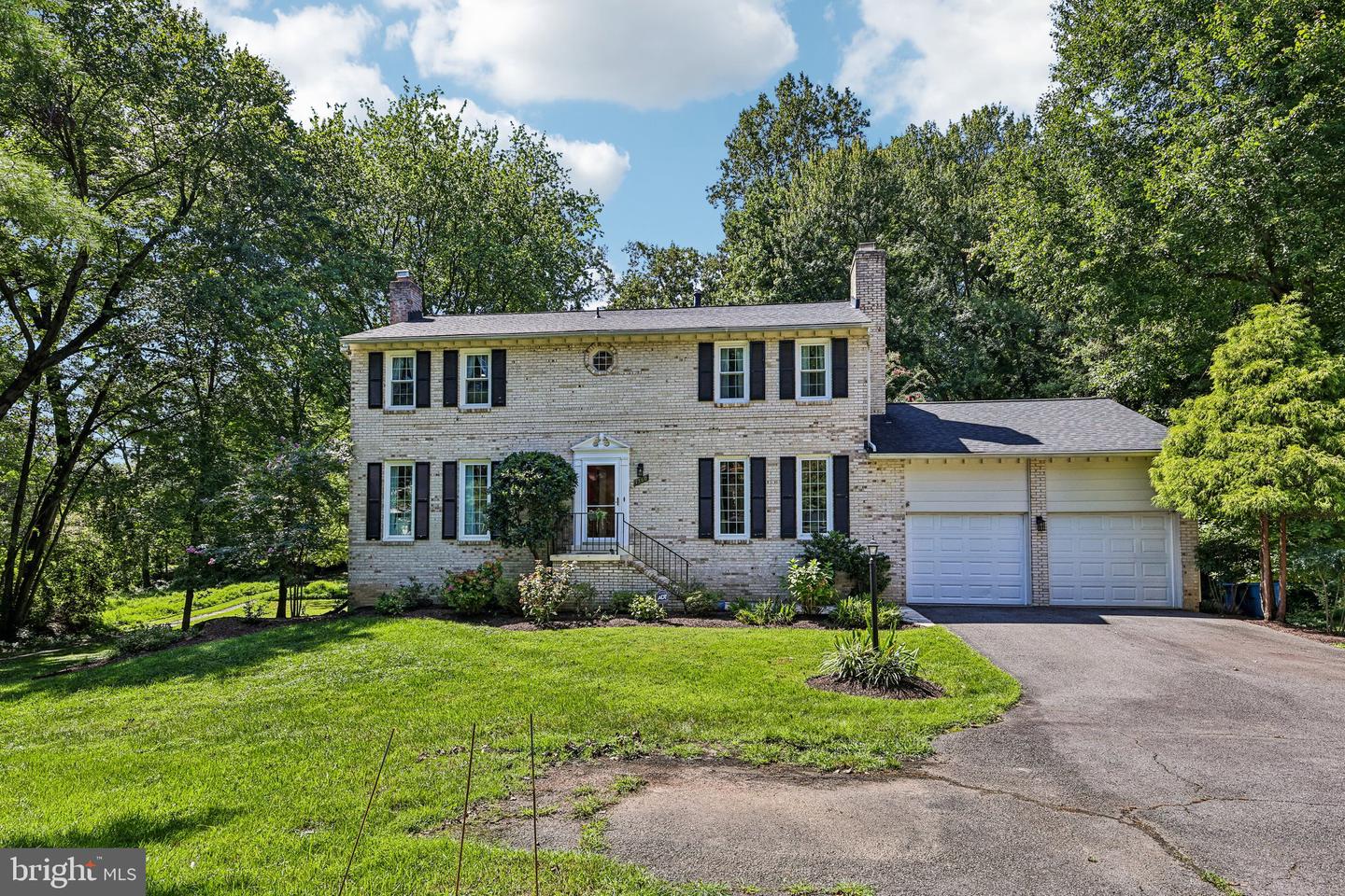 1360 Snow Meadow Ln Property Photo 1
