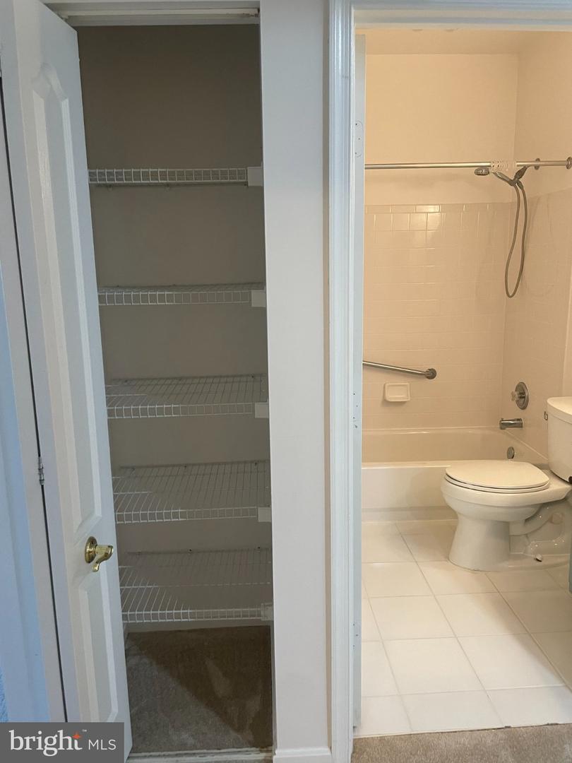 7704-f Haynes Point Way #f Property Photo 24