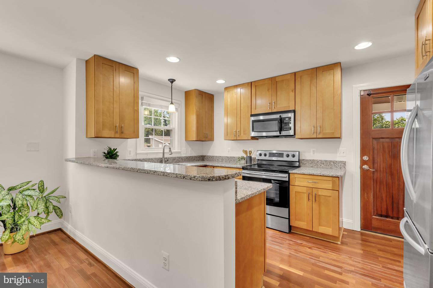 8604 Woodlawn Ct Property Photo 11