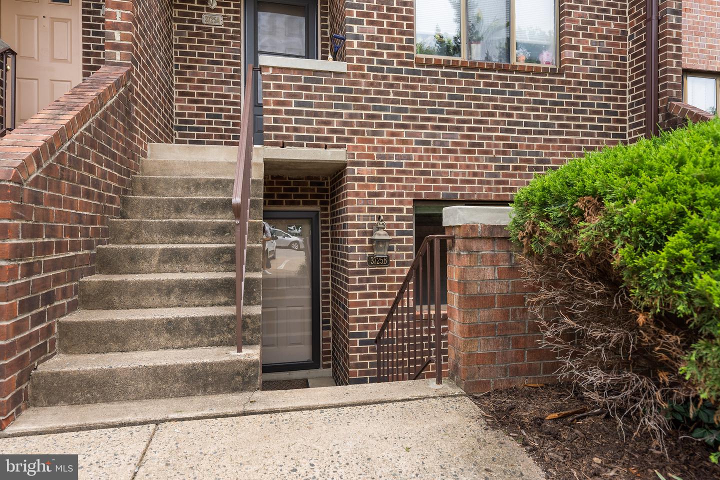 3725-B MADISON LN #B Property Photo 1