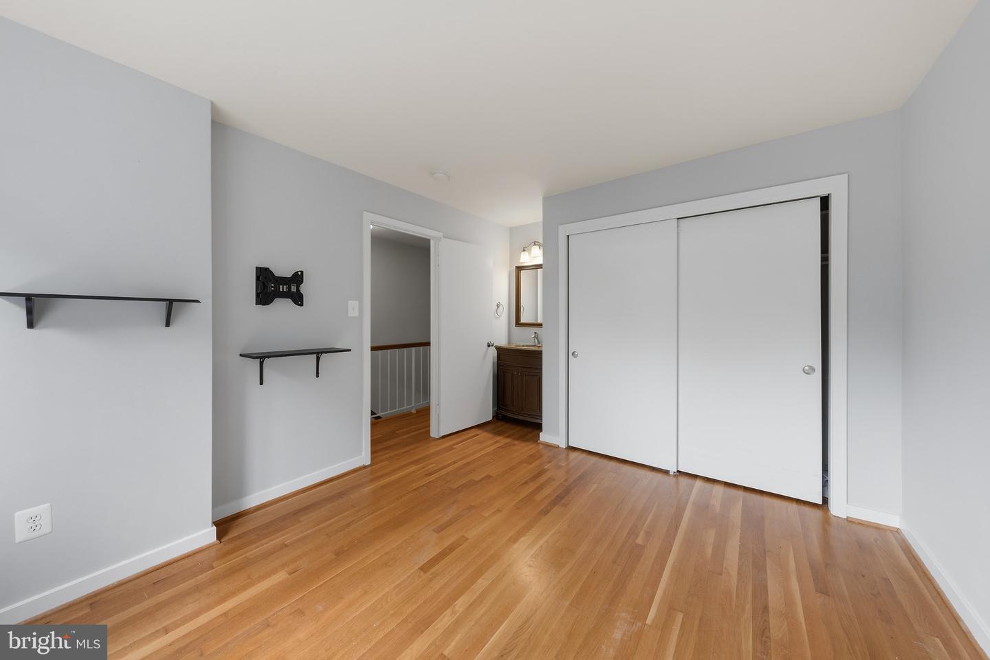 3725-b Madison Ln #b Property Photo 5