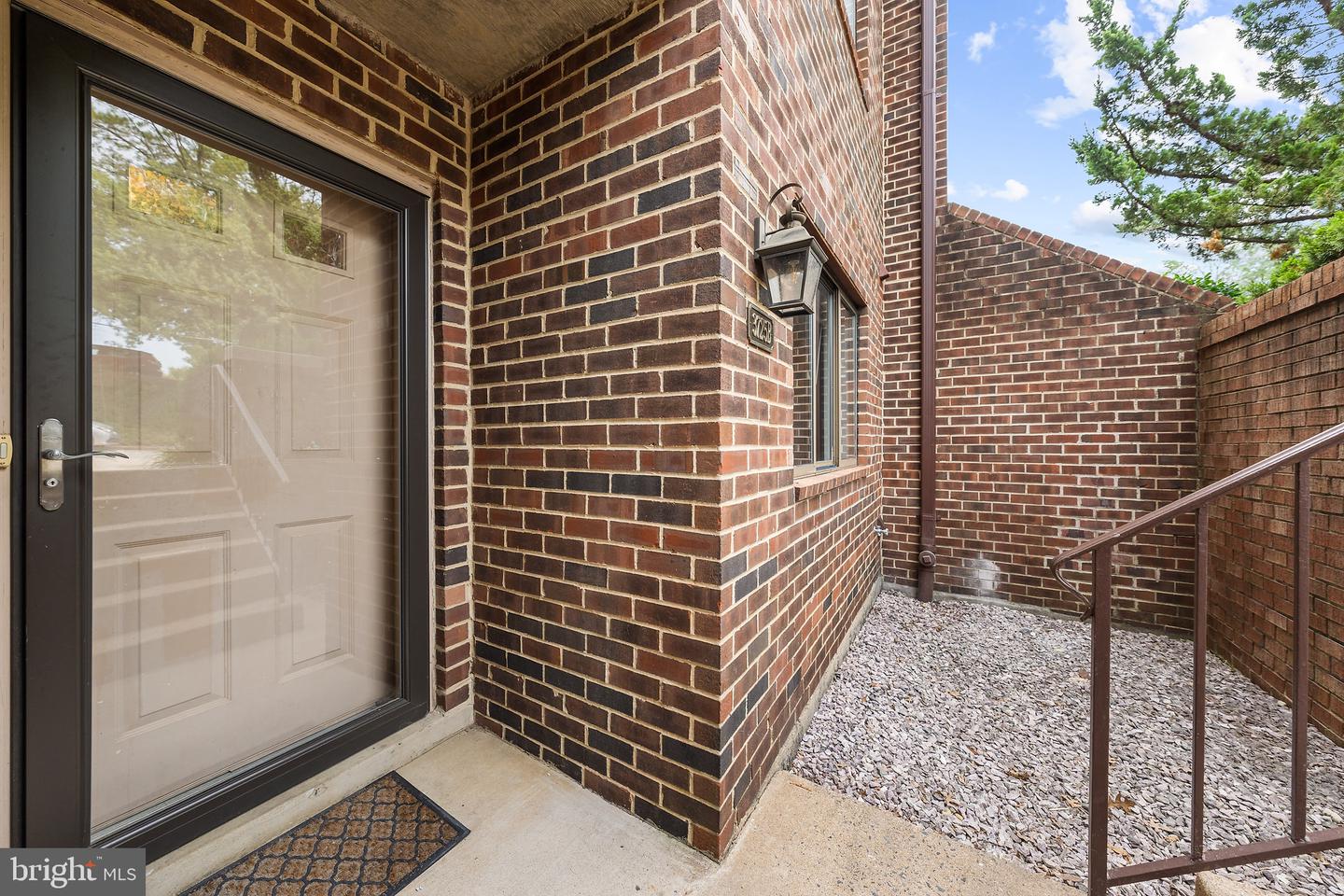 3725-b Madison Ln #b Property Photo 16