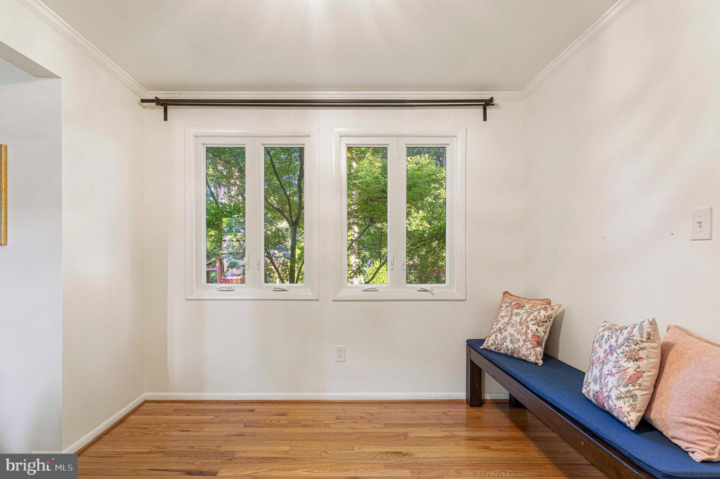 14808 Cranoke St Property Photo 11