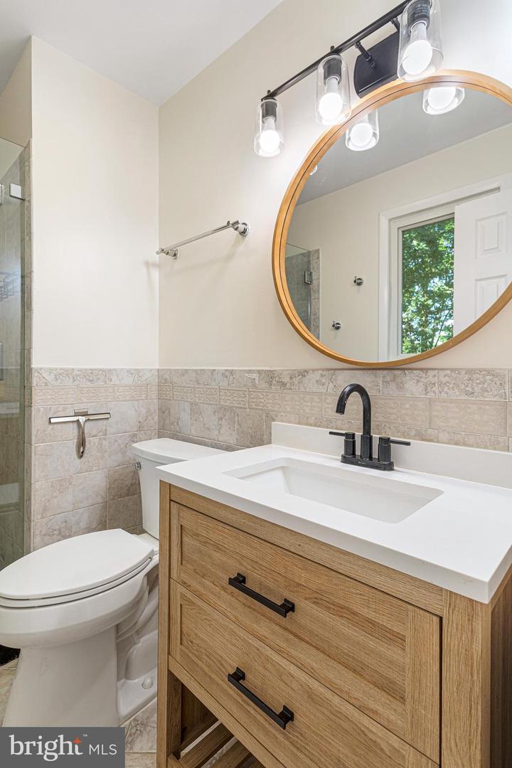 14808 Cranoke St Property Photo 33