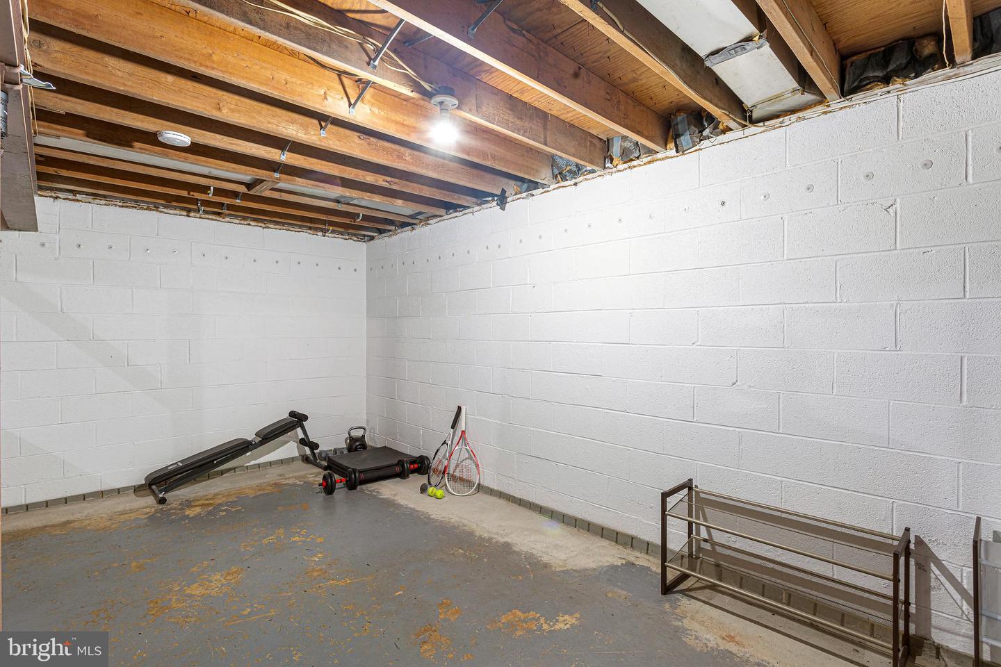 14808 Cranoke St Property Photo 44