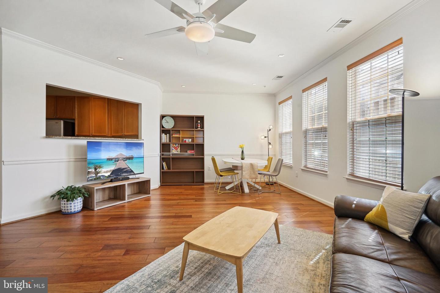2653 Park Tower Dr #04/101a Property Photo 5