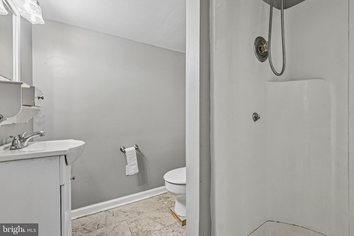 7806 Oak St Property Photo 19