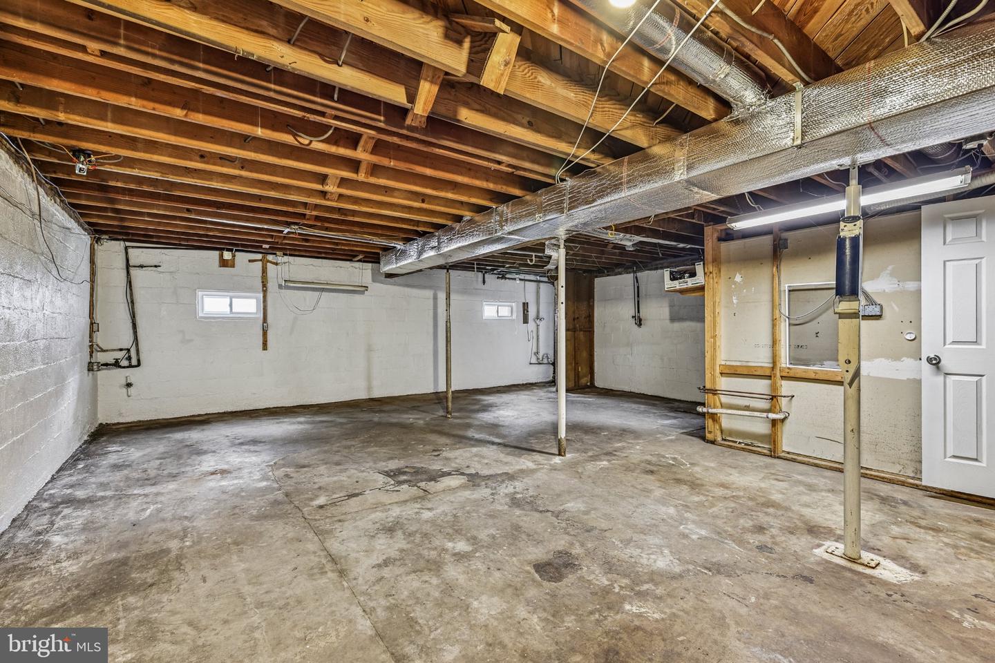 7806 Oak St Property Photo 20