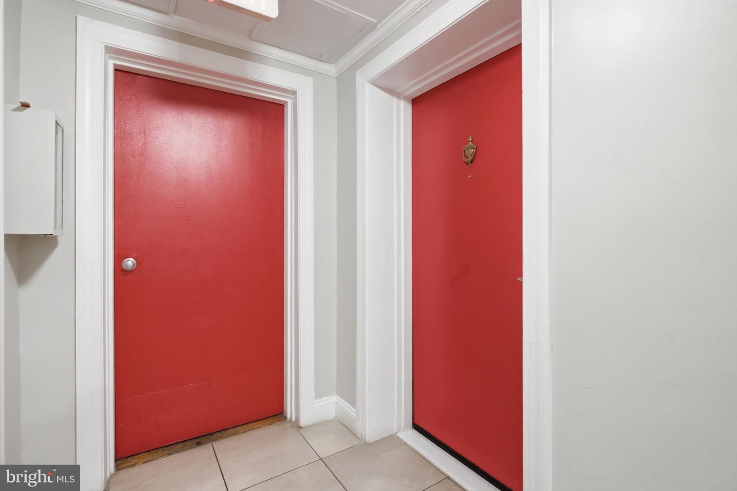 6133 Leesburg Pike #109 Property Photo 10
