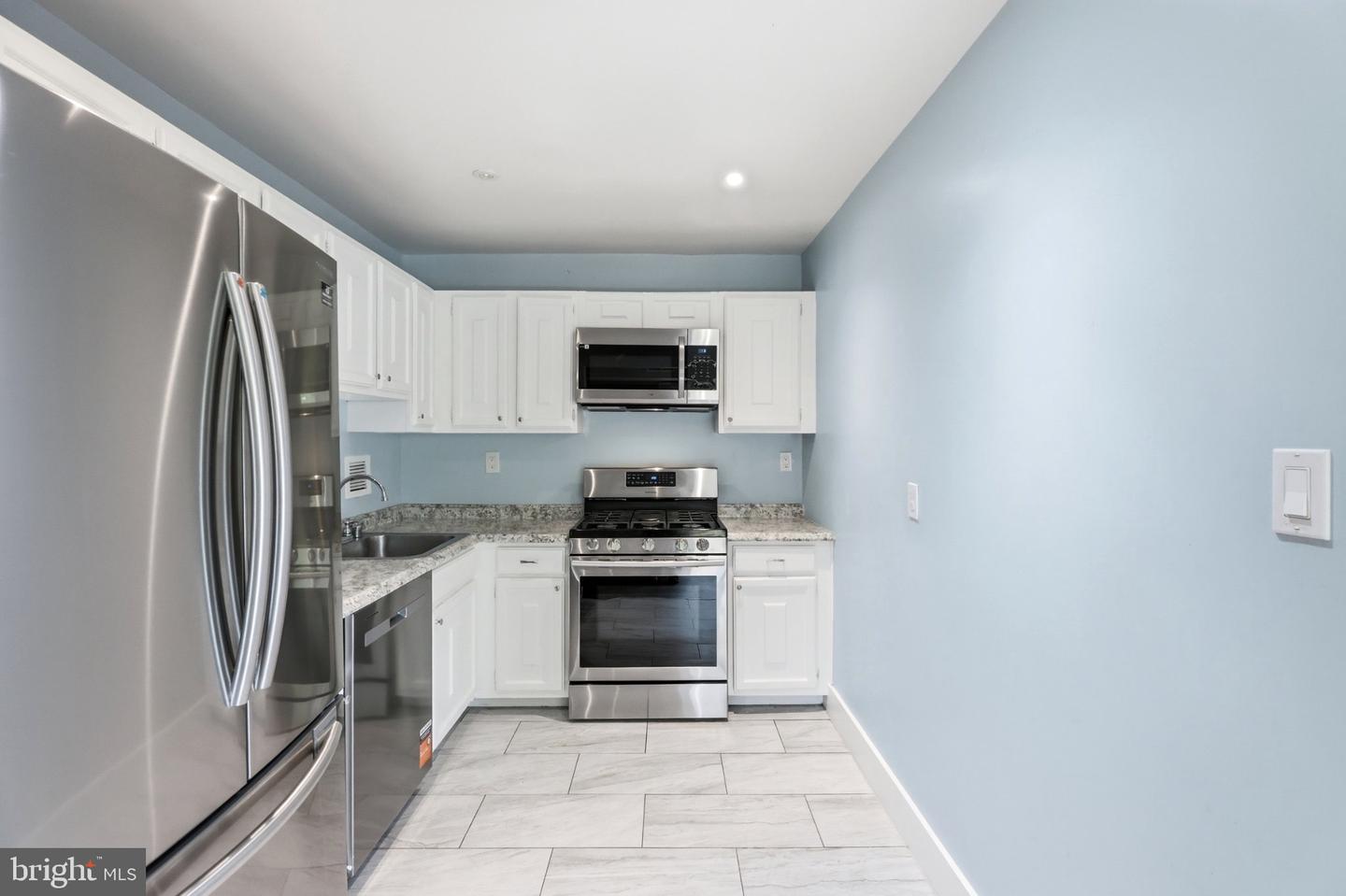 6133 Leesburg Pike #109 Property Photo 17
