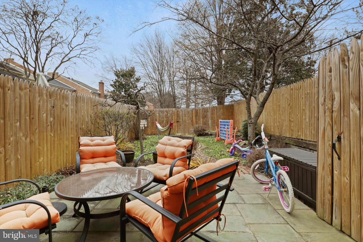 7010 Leestone St Property Photo 18