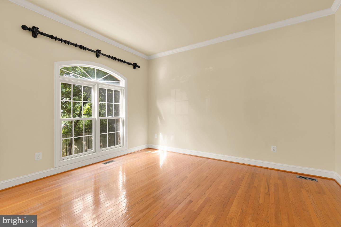 10606 Rosehaven St Property Photo 4