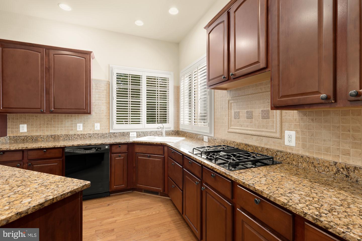 10606 Rosehaven St Property Photo 11