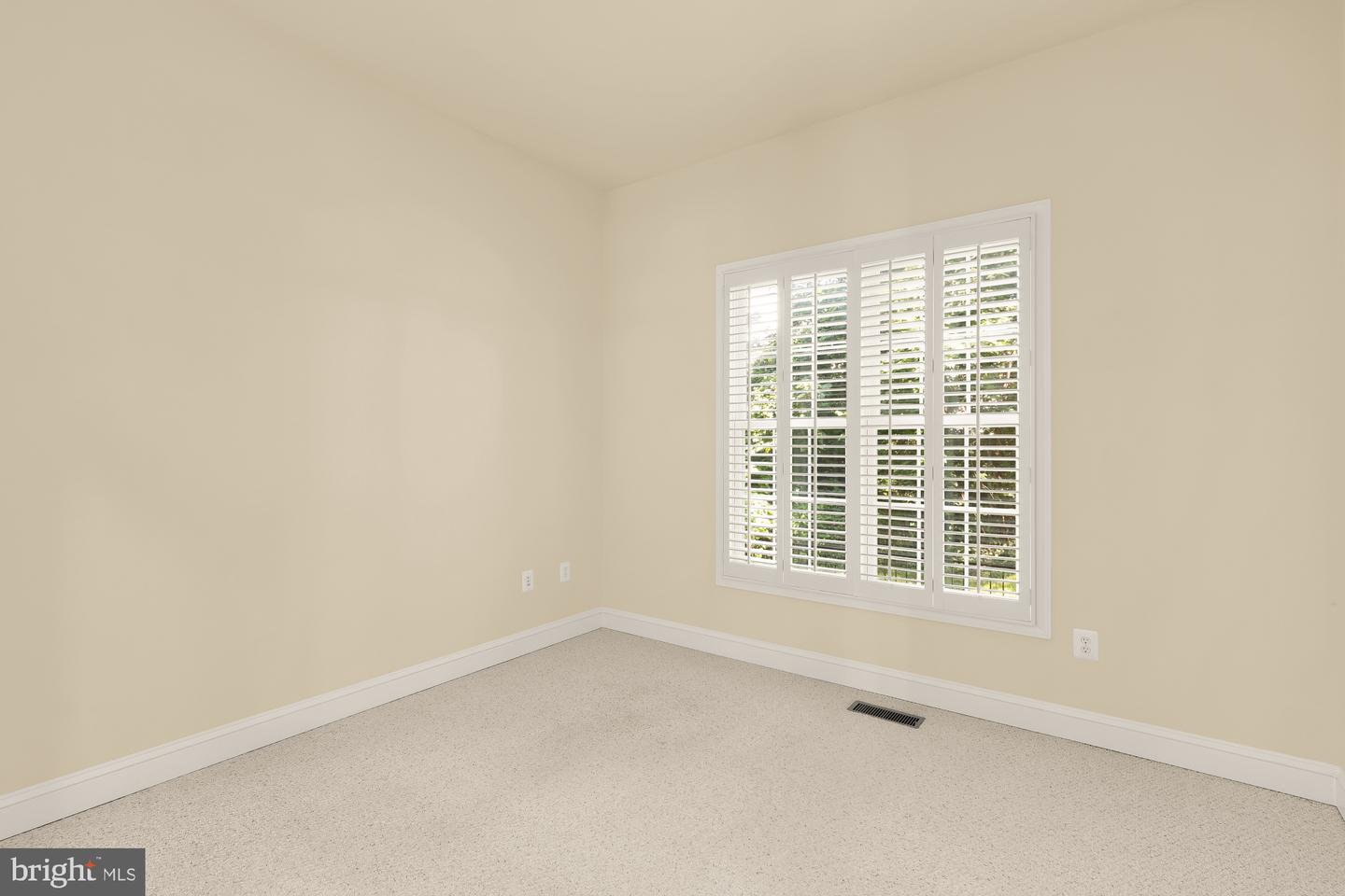 10606 Rosehaven St Property Photo 13