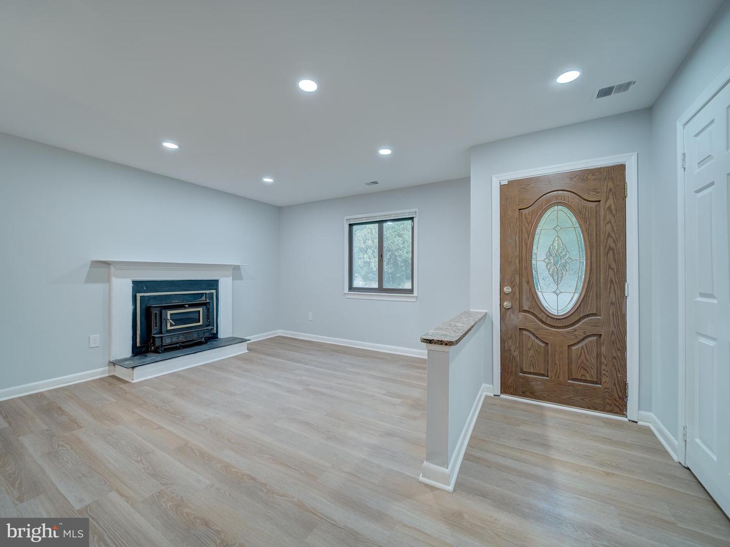 11301 Gatesborough Ln Property Photo 4