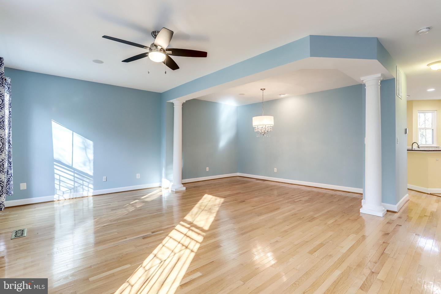 11472 Waterhaven Ct Property Photo 8