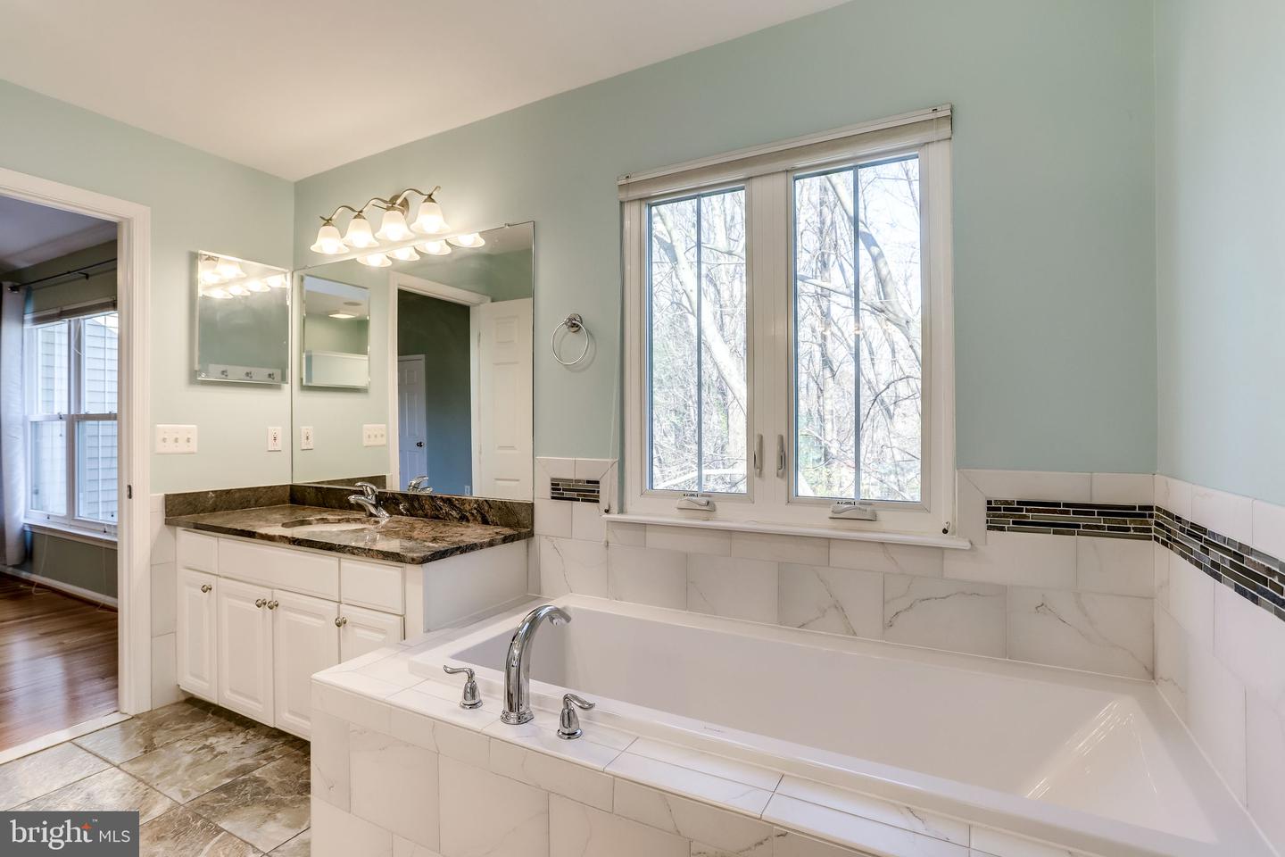 11472 Waterhaven Ct Property Photo 25
