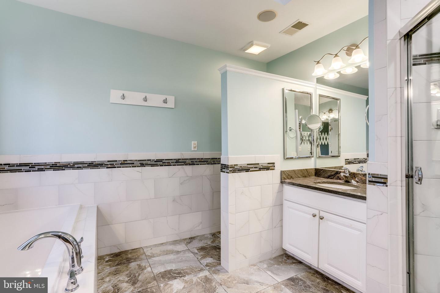 11472 Waterhaven Ct Property Photo 27