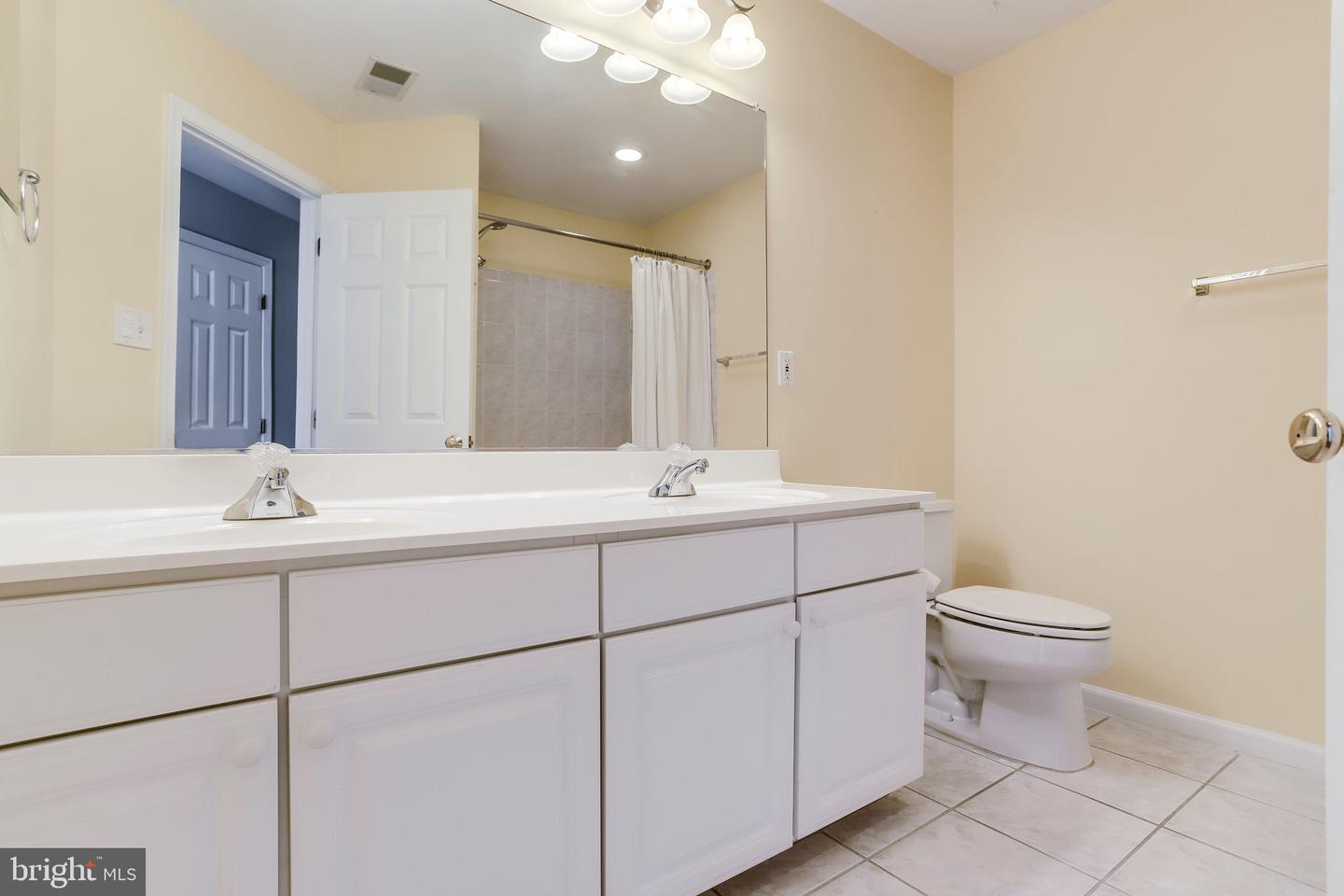 11472 Waterhaven Ct Property Photo 31