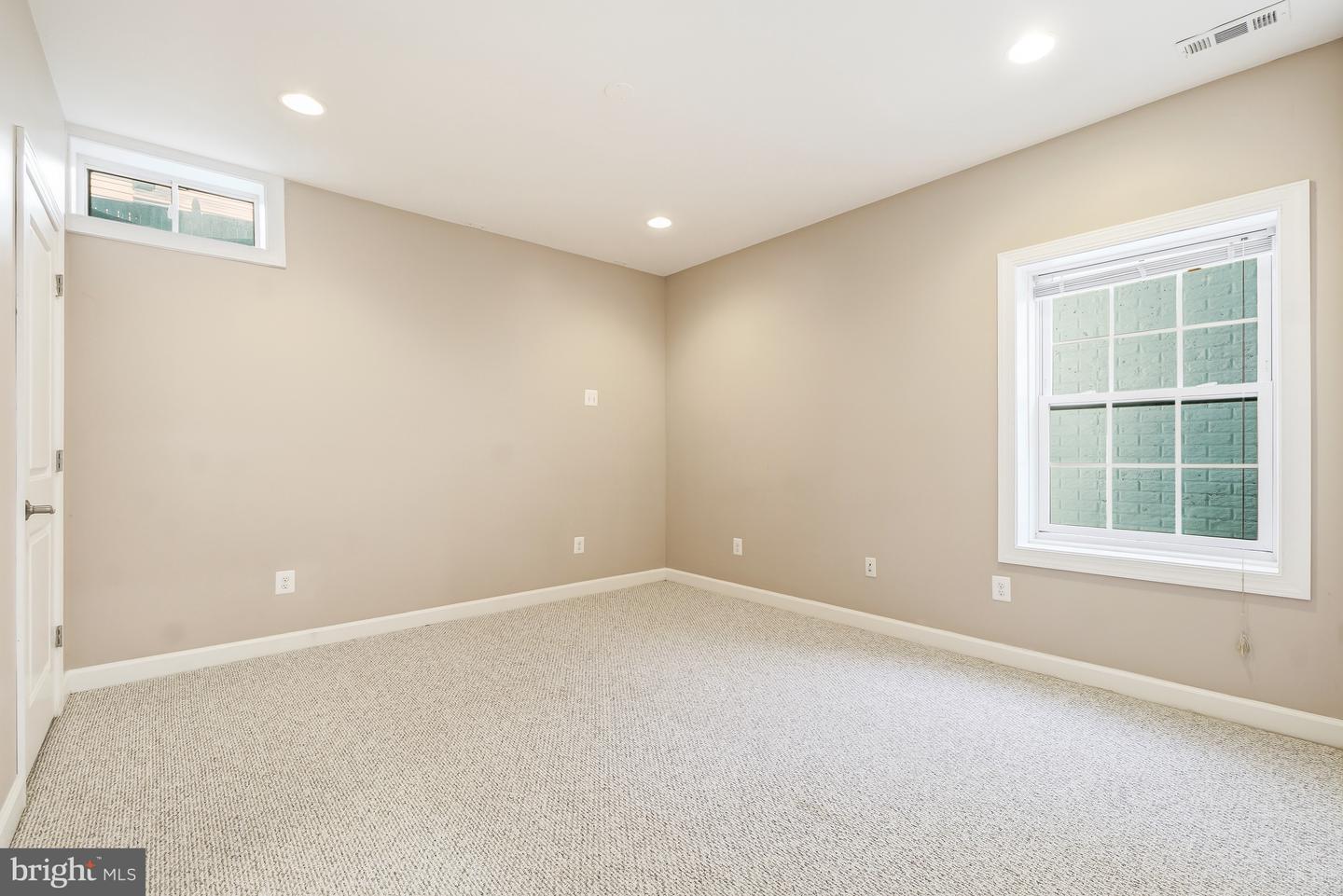 2321 Grove Ave Property Photo 49