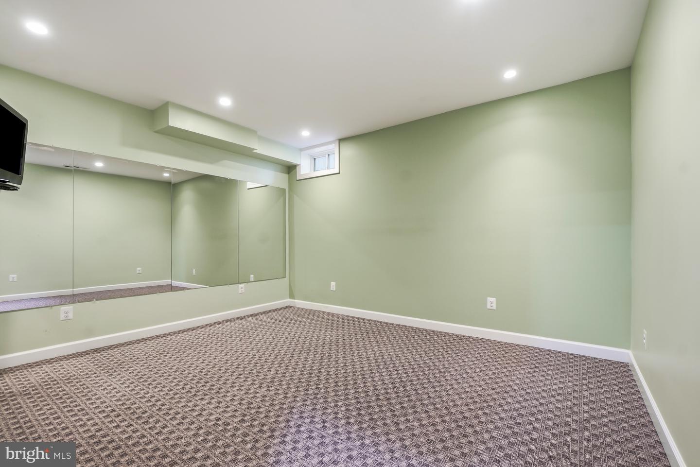 2321 Grove Ave Property Photo 52