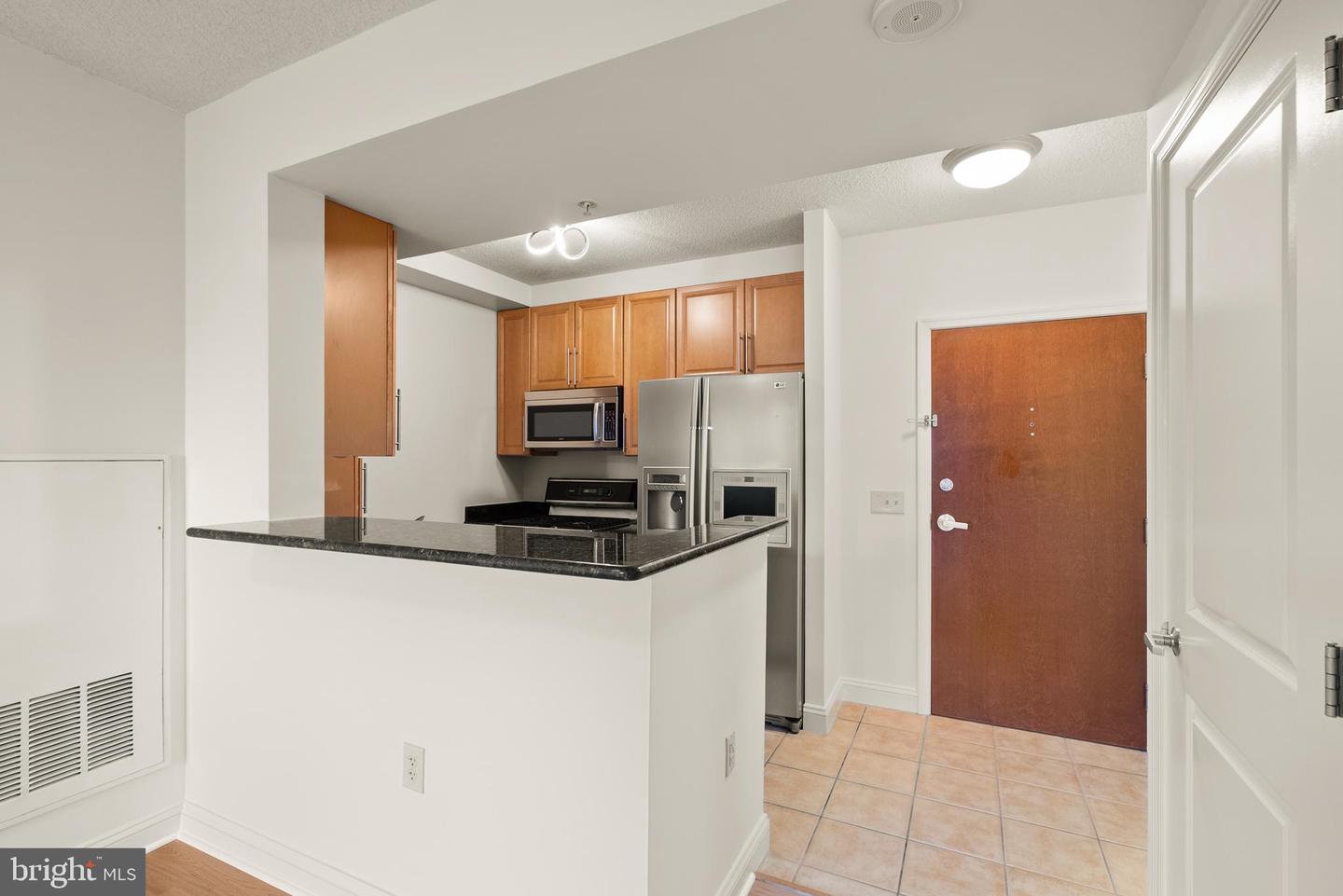 11760 Sunrise Valley Dr #212 Property Photo 5