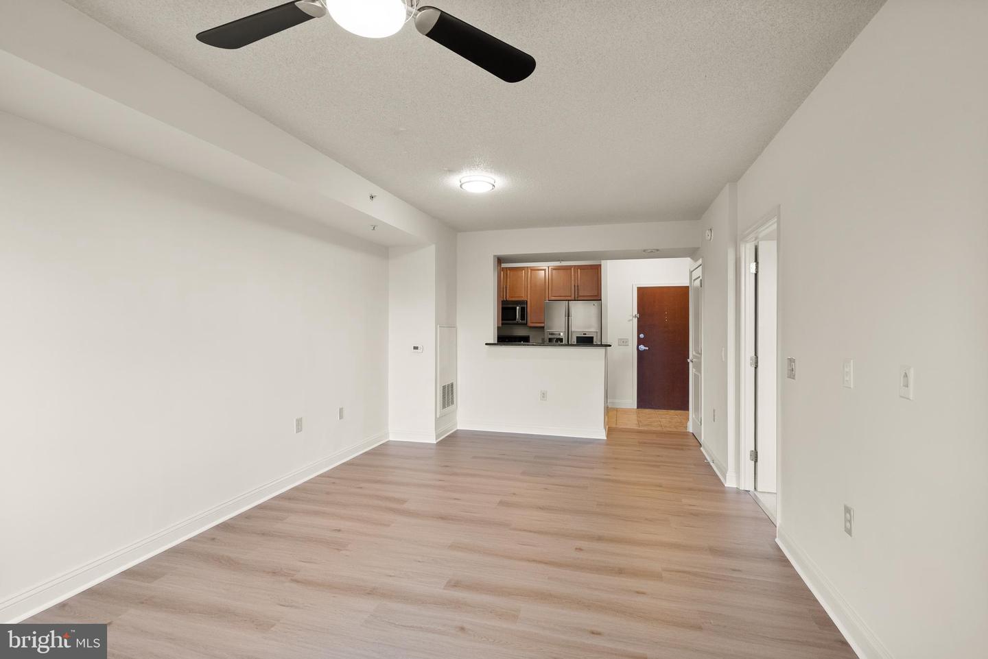 11760 Sunrise Valley Dr #212 Property Photo 9