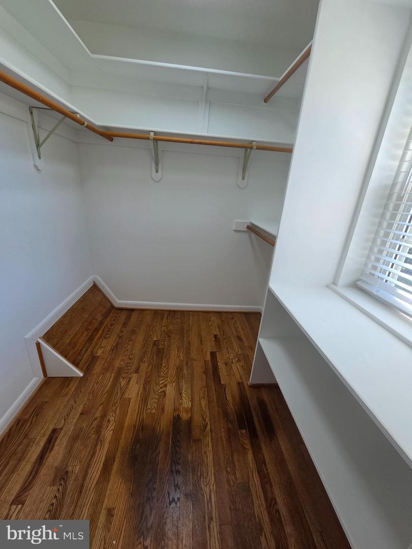 9929 Barnsbury Ct Property Photo 13