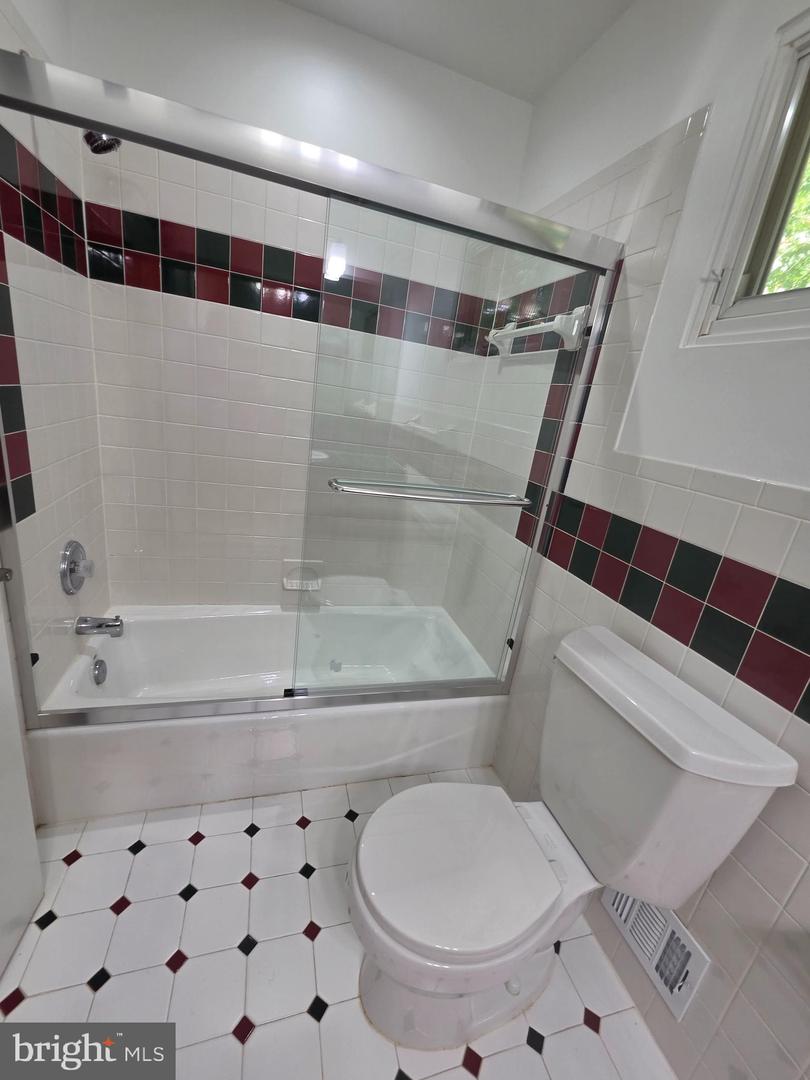 9929 Barnsbury Ct Property Photo 18