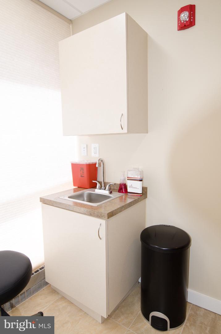 6800 Fleetwood Dr #suite 110 Property Photo 4