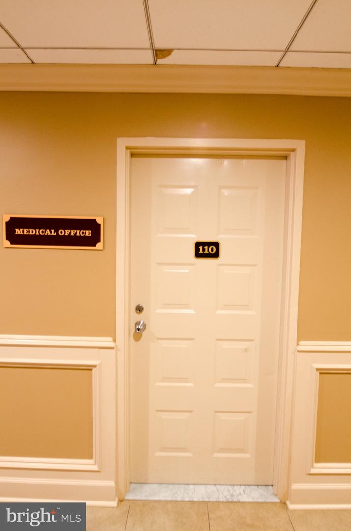 6800 Fleetwood Dr #suite 110 Property Photo 9
