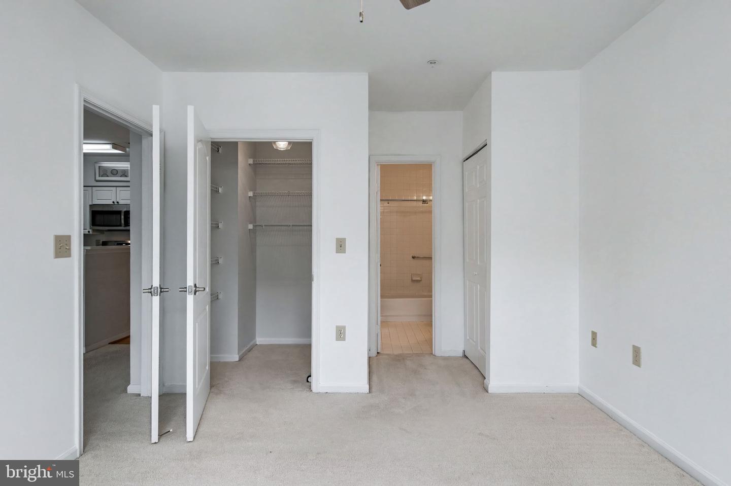 12913 Alton Sq #320 Property Photo 21