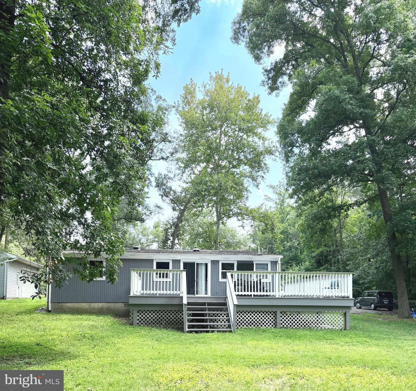 9101 WILDWOOD ST Property Photo 1